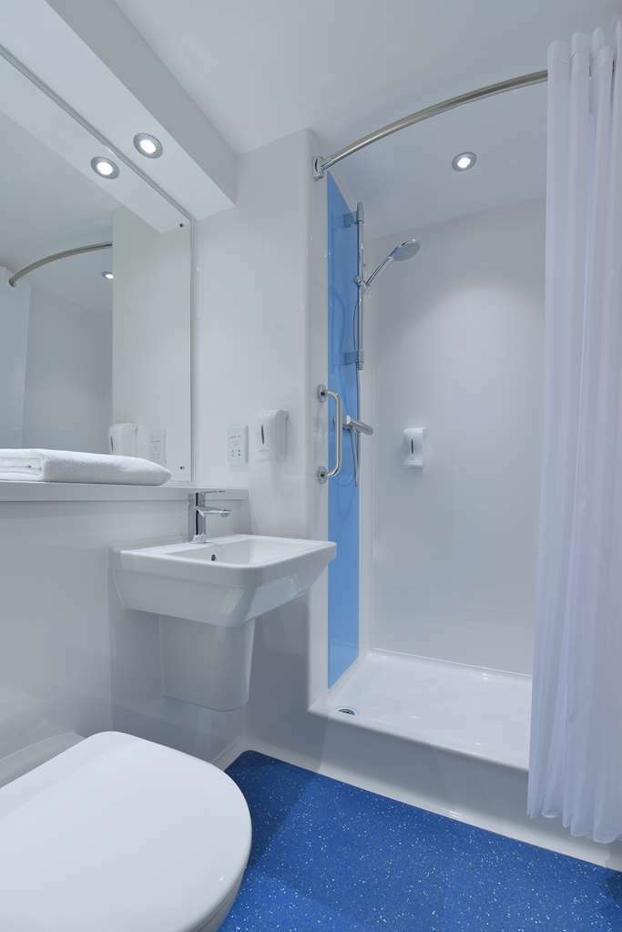 Travelodge Northwich Lostock Gralam Room photo